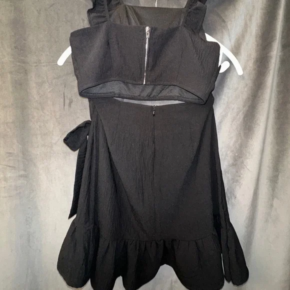 Pink Lily Black Skirt Set - Picture 3 of 5